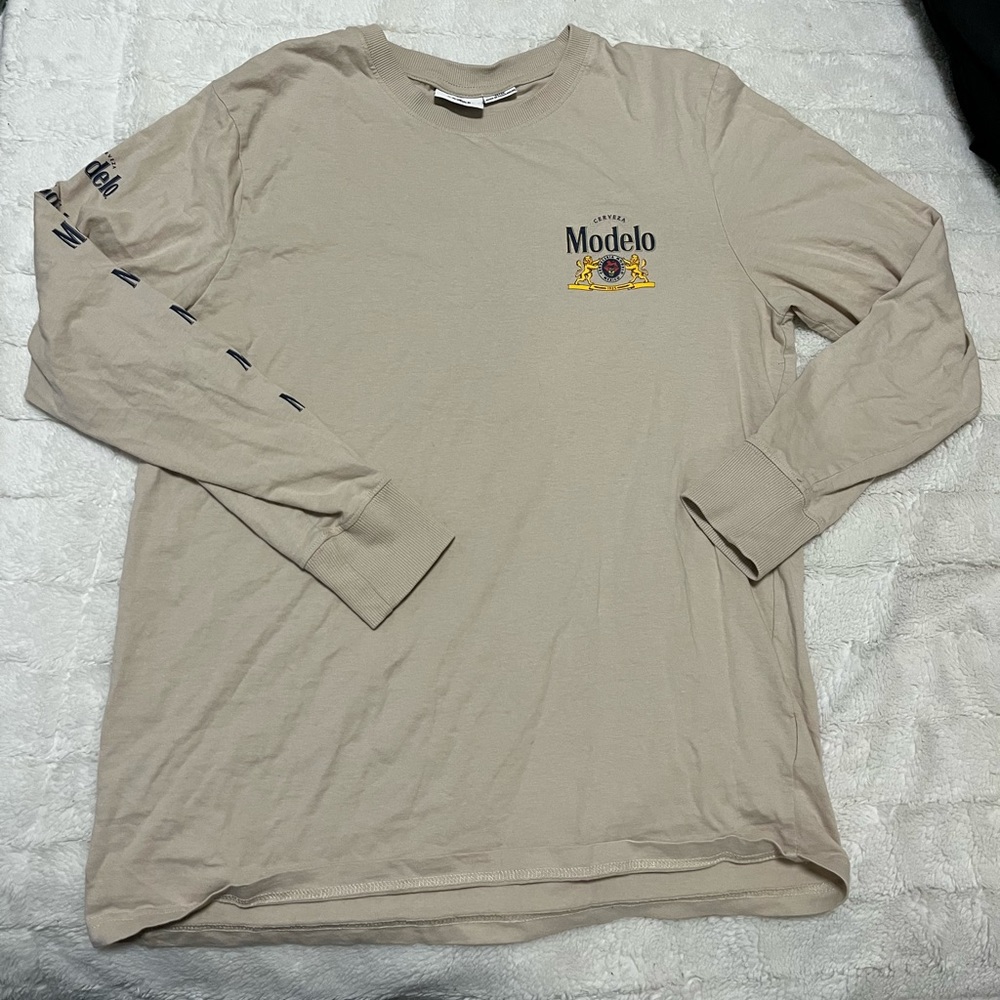 NWOT Modelo Longsleeve